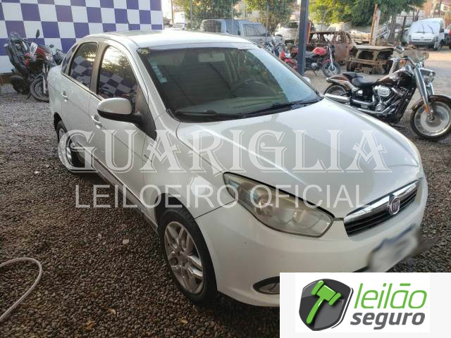 LOTE 039 FIAT/GRAND SIENA ESSENCE DUALOGIC 1.6 16V E.TORQ 2013