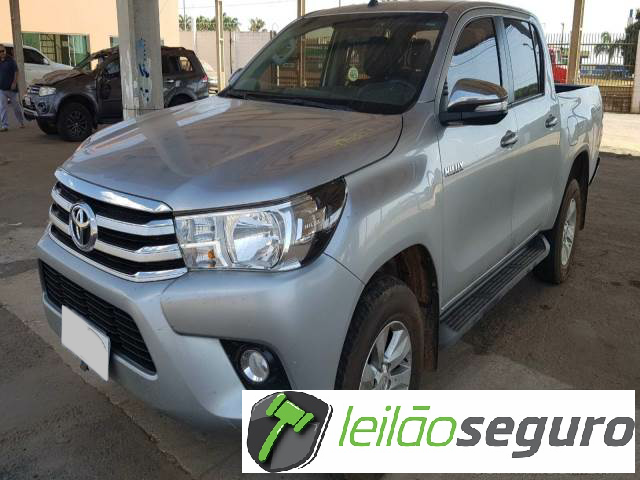 LOTE 009 TOYOTA HILUX CD 2017