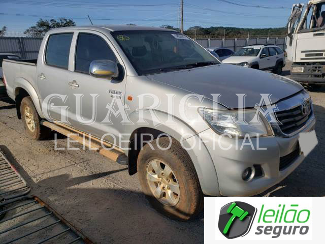 LOTE 019  TOYOTA/HILUX CD SR 2.7 16V VVT-I 2014