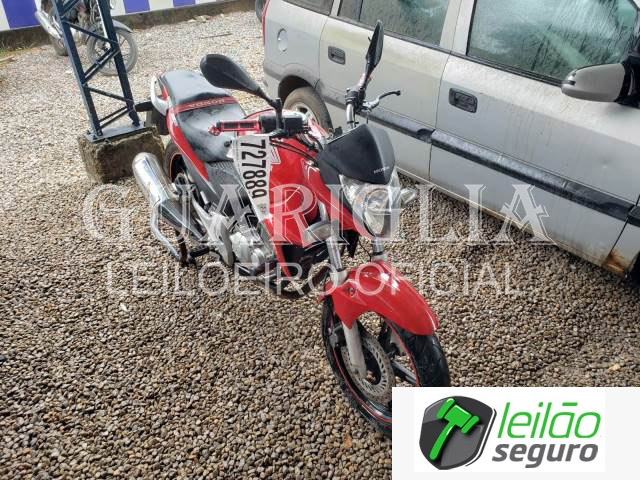 LOTE 008/CB 300 R 2014