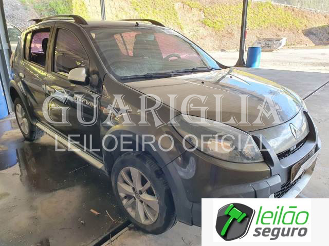 LOTE 028  RENAULT/SANDERO STEPWAY 1.6 16V HI-FLEX 2013