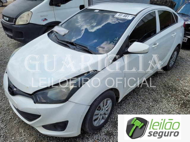 LOTE 019  HYUNDAI/HB20S COMFORT PLUS 1.6 16V CVVT 2014